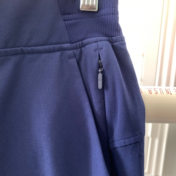 blue lululemon joggers - Picture 4 of 6